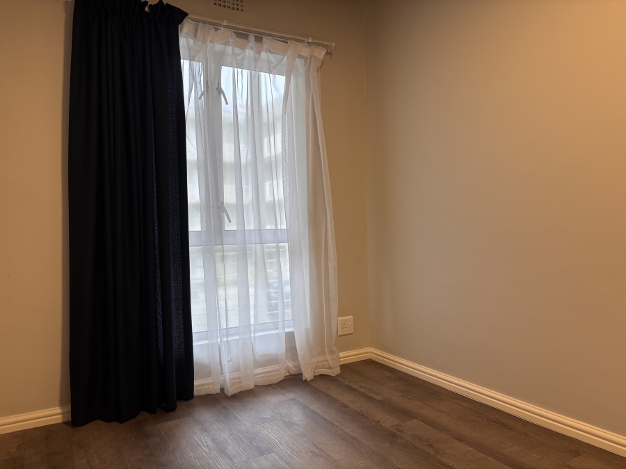 To Let 2 Bedroom Property for Rent in Muizenberg Western Cape